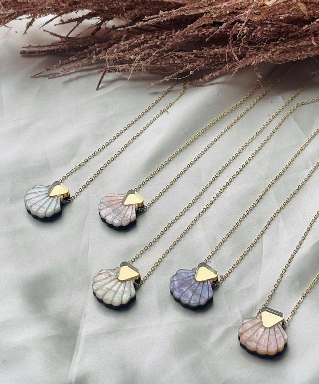 Jewelry Trends 2022: Style These Gorgeous Pieces This Season! 20 sarahkeyesjewellery Jewelry Trends 2022: Style These Gorgeous Pieces This Season!