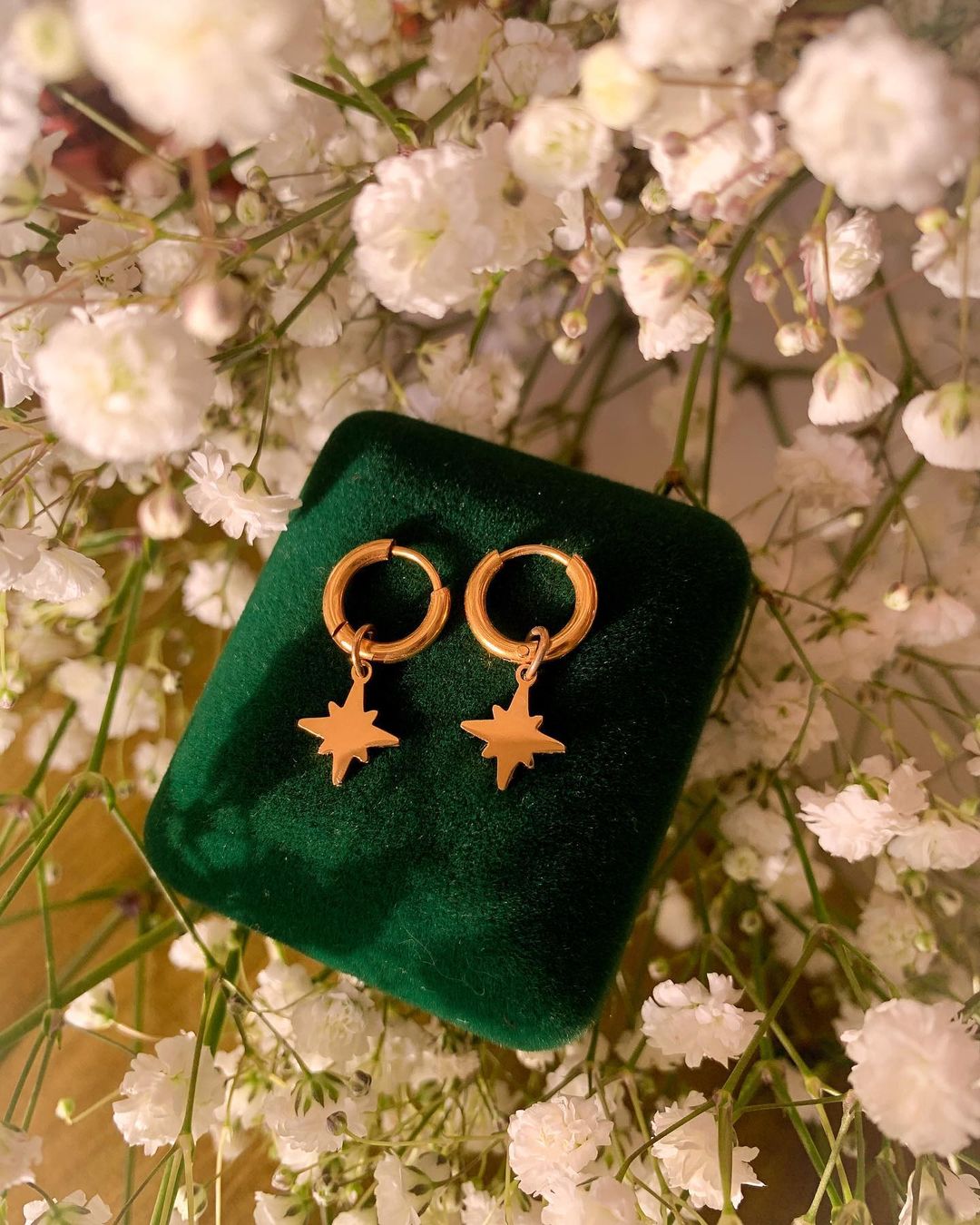 Jewelry Trends 2022: Style These Gorgeous Pieces This Season! 1 thesundaypostshop Jewelry Trends 2022: Style These Gorgeous Pieces This Season!