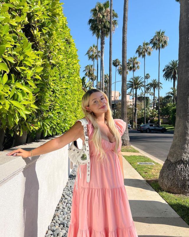 How to Wear Maxi Dresses: Versatile Outfits for Every Occasion 20 pink Maxi Dresses for summer