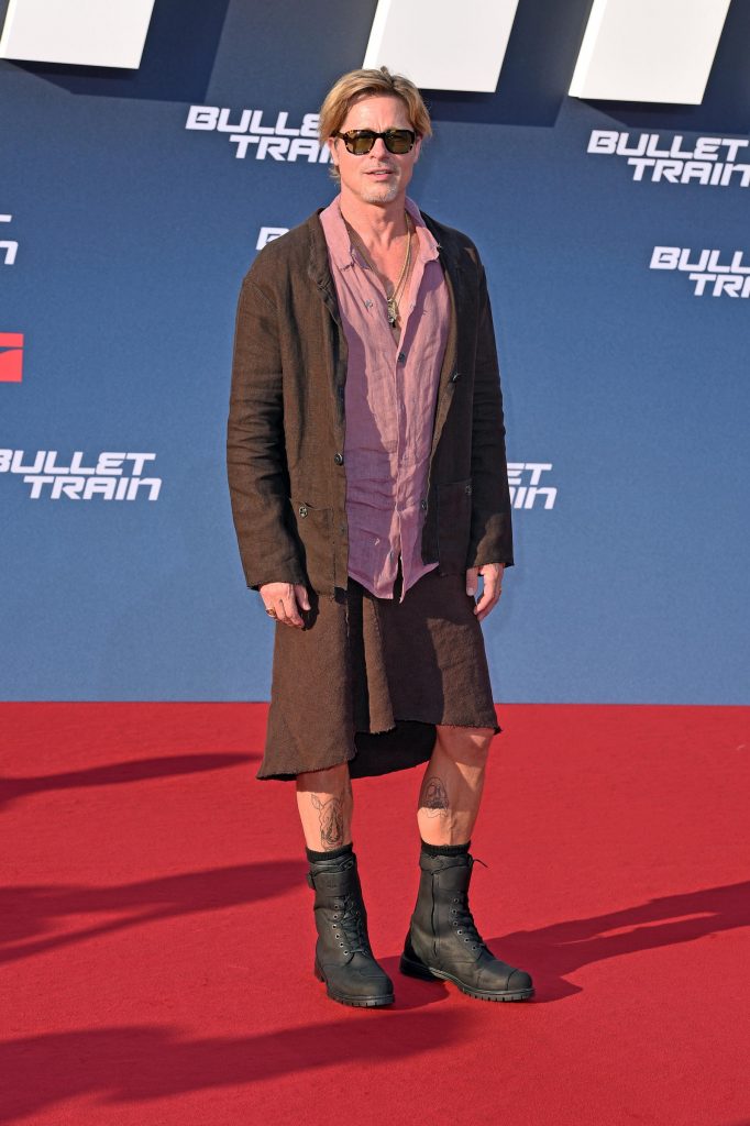 Brad Pitt Skirt Alert! Brad Pitt Skirt Alert!