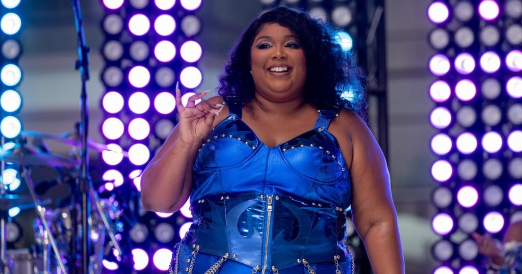 Lizzo Goes on a Target Shopping Spree in a Yitty Catsuit & Bra Lizzo Goes on a Target Shopping Spree in a Yitty Catsuit & Bra