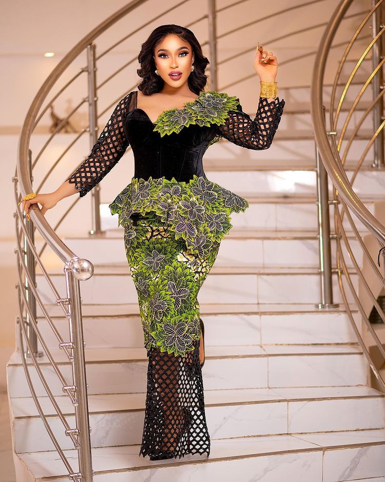 Asoebi Styles For The Week – Issue 19 Asoebi Styles For The Week – Issue 19