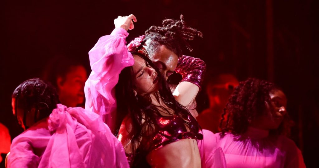 Dua Lipa Is Ready For Jazzercise in This Bra-and-Shorts Outfit Dua Lipa Is Ready For Jazzercise in This Bra-and-Shorts Outfit