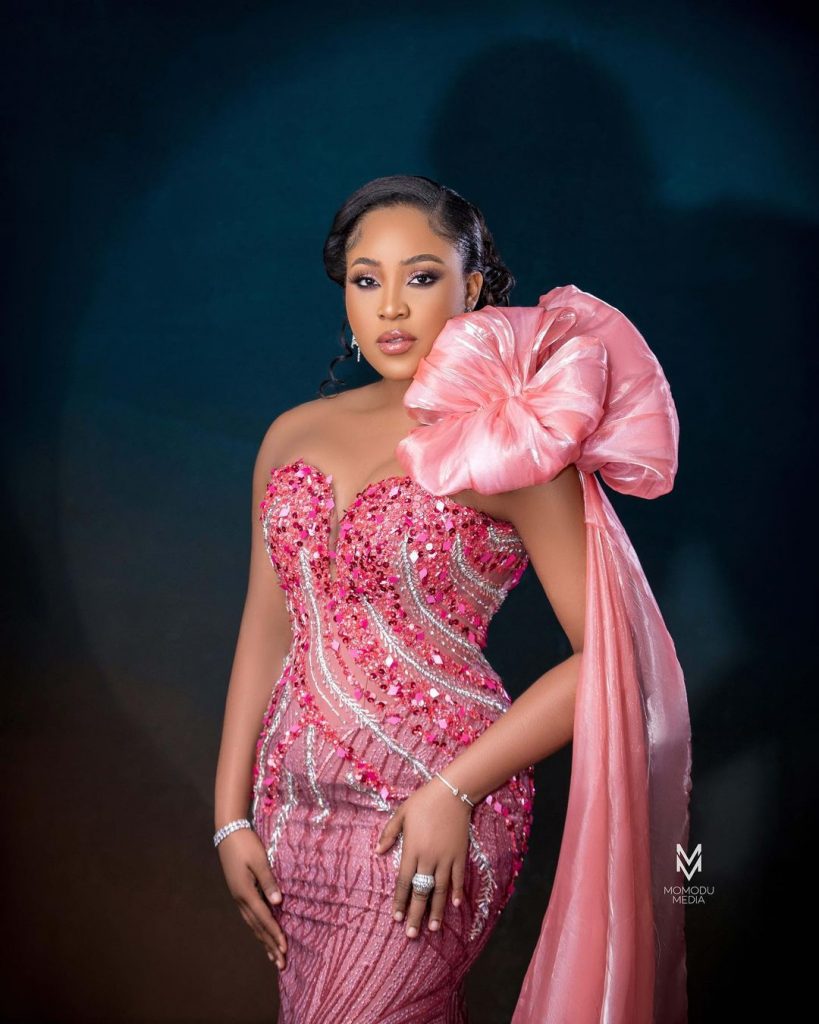 Erica Nlewedim Popped To Her Friend’s Wedding in Pink & Her Look ‘Choke’ Erica Nlewedim Popped To Her Friend’s Wedding in Pink & Her Look ‘Choke’