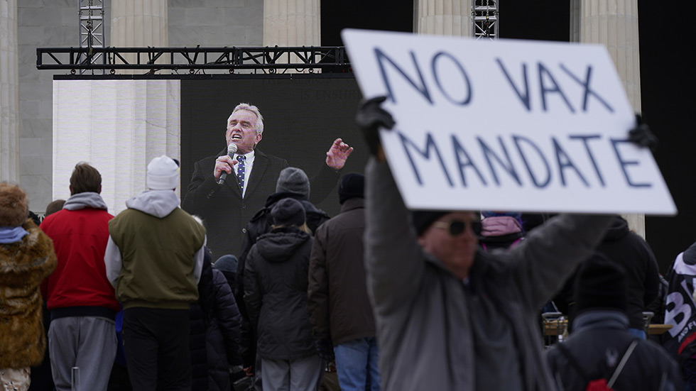 Facebook takes down page for anti-vaccination organization run by Robert F. Kennedy Jr. Facebook takes down page for anti-vaccination organization run by Robert F. Kennedy Jr.