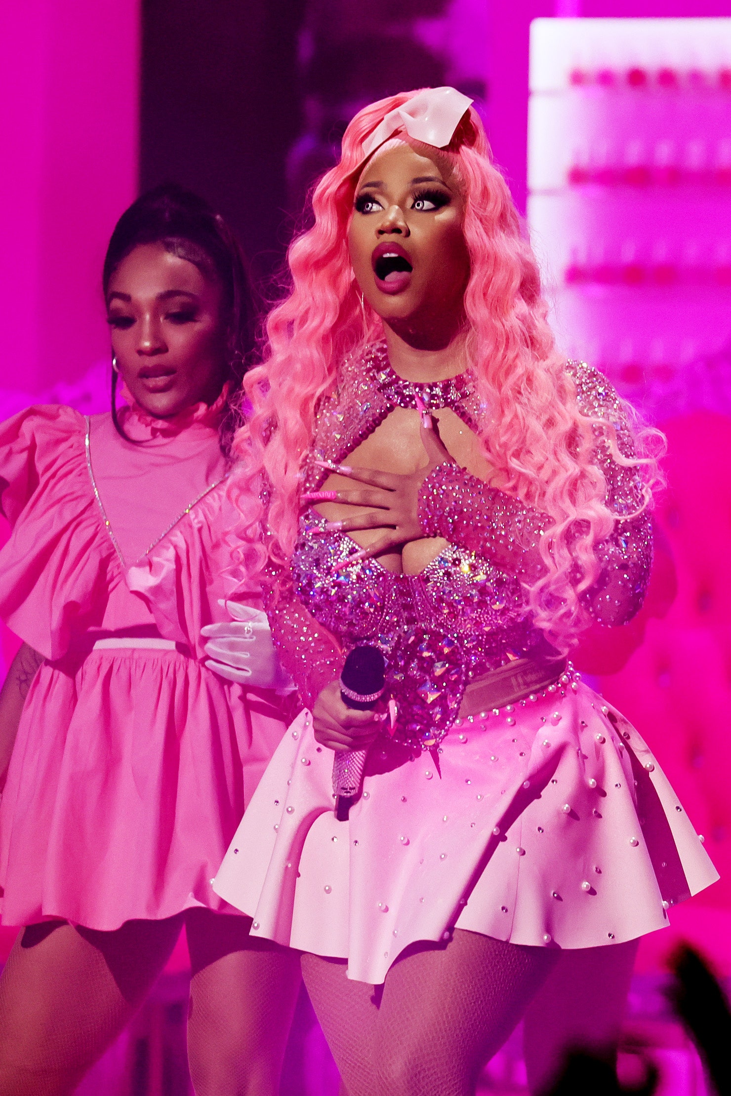 Nicki Minaj Relived Pink Friday In A Massive Bubblegum Wig At The Vmas Healthbeautify 